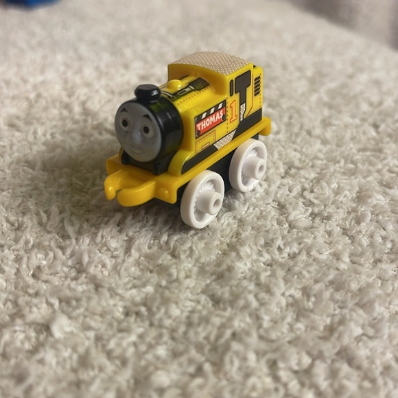 Thomas & Friends MINI’S - Picture 4 of 9